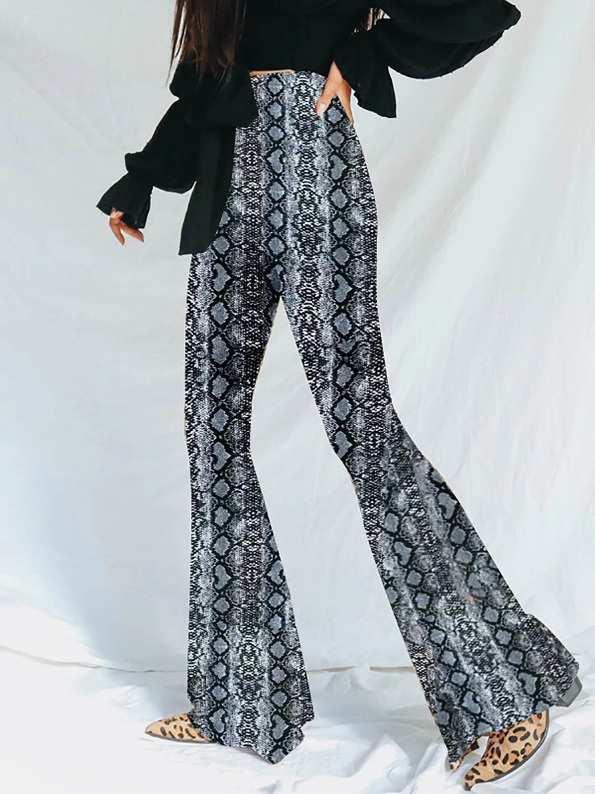 Hugcitar High Waist Leopard Print Flare Leggings