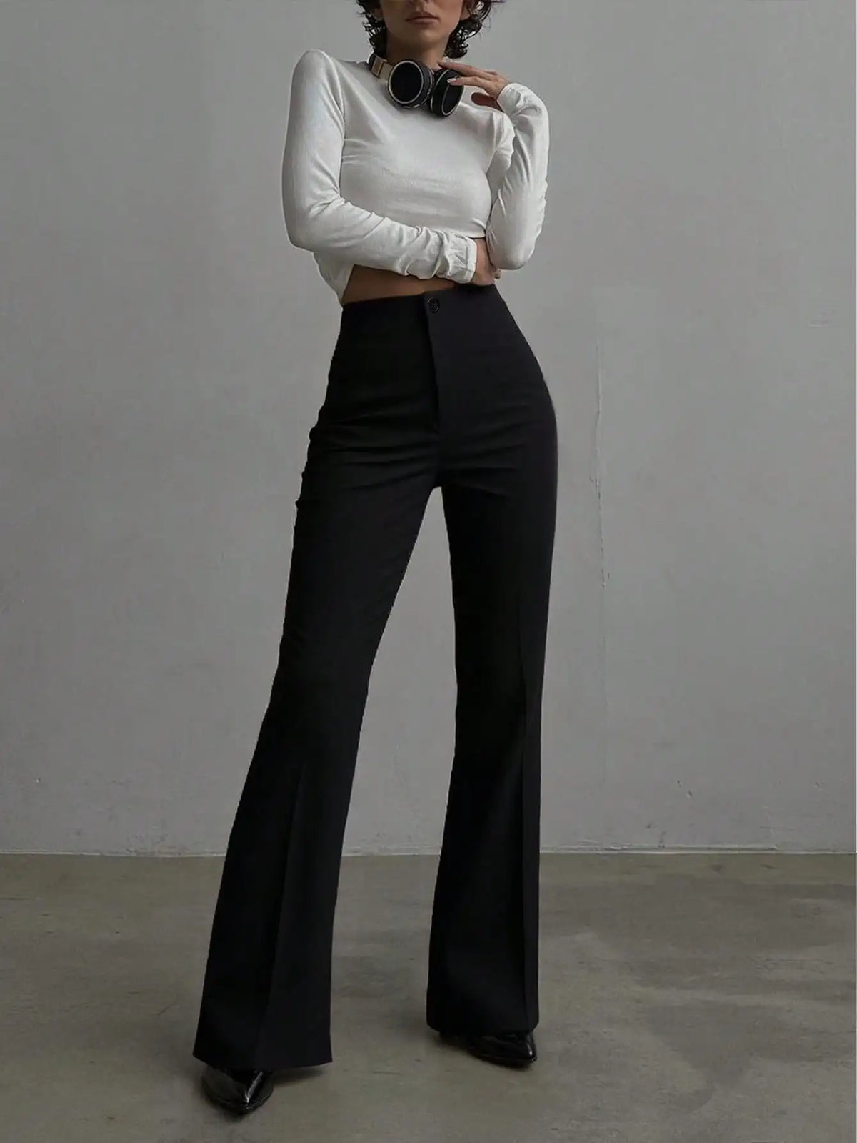 Ladies' solid color black