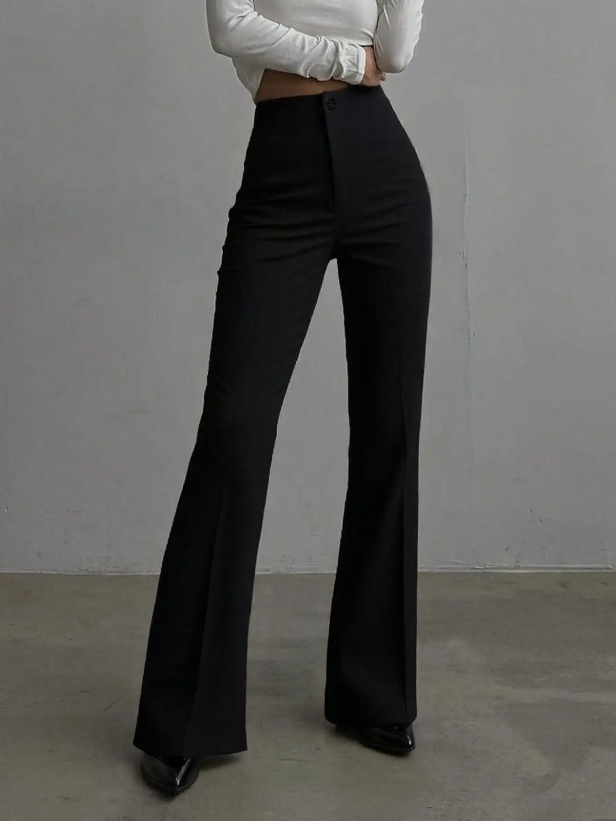 Ladies' solid color black