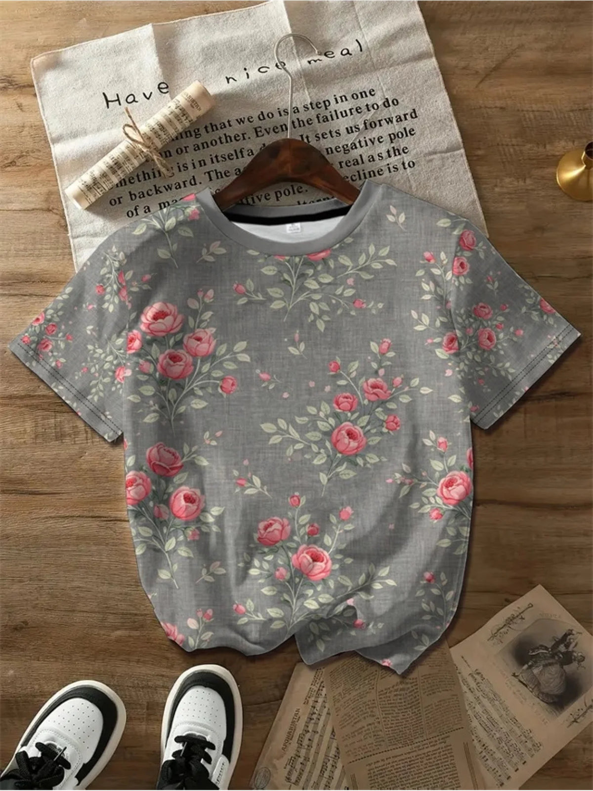 Women Rose Vine Floral Print T -shirt
